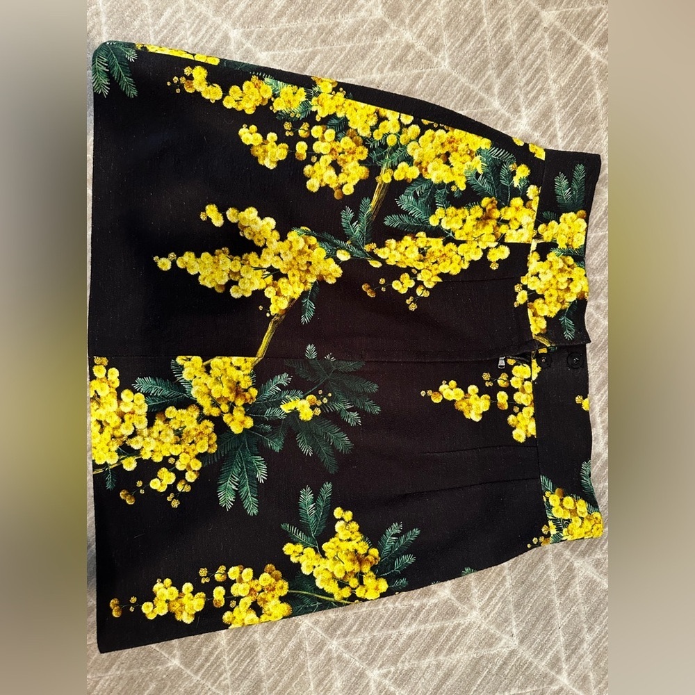 Dolce & Gabbana  Black & Yellow Floral Acacia Mimosa Print Crepe Skirt size 46 L - Picture 9 of 12